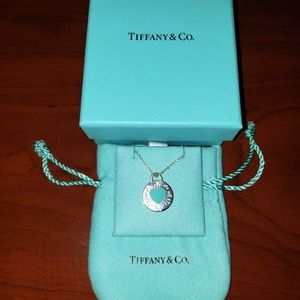 RETURN TO TIFFANY ROUND HEART PENDANT